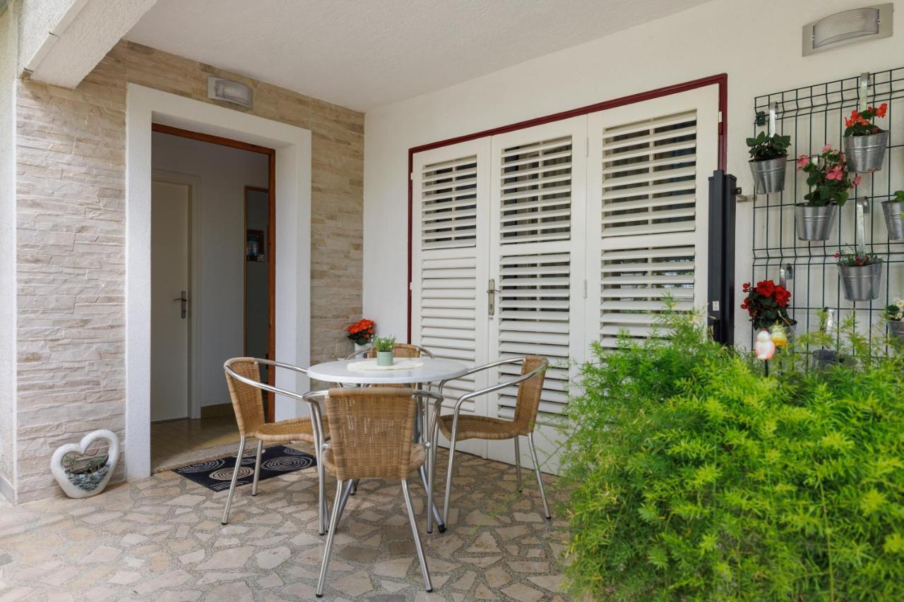 קרק Apartments Lovorik מראה חיצוני תמונה