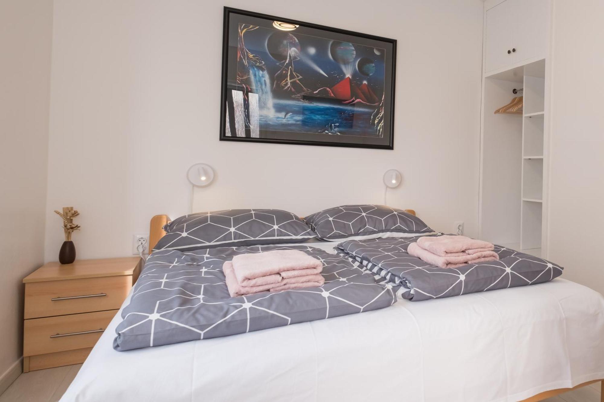קרק Apartments Lovorik מראה חיצוני תמונה